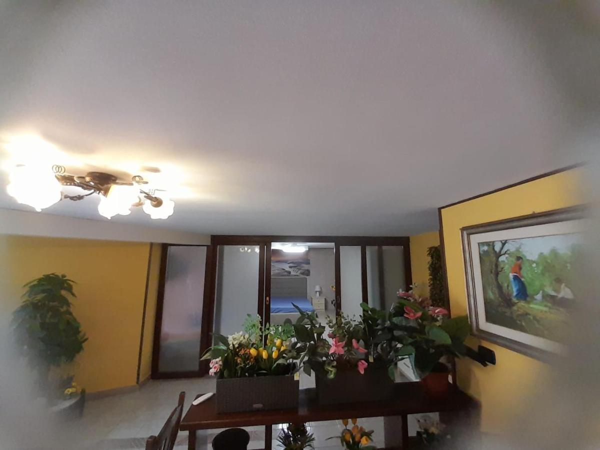 B&B Caravaggio San Donaci Buitenkant foto