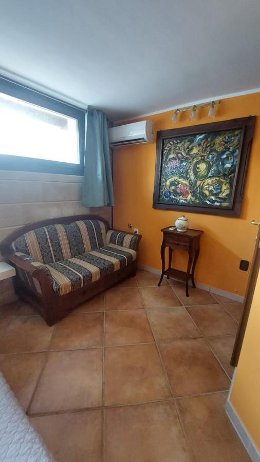 B&B Caravaggio San Donaci Buitenkant foto