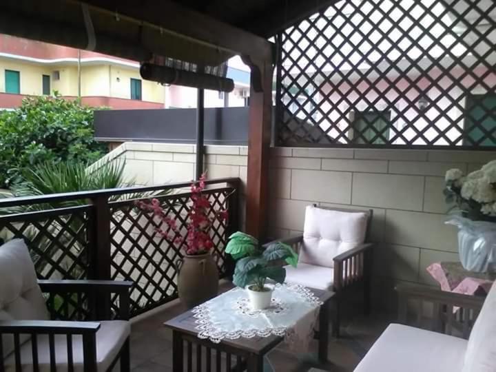 B&B Caravaggio San Donaci Buitenkant foto
